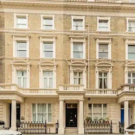 Live The London Life In Notting Hill Apartment